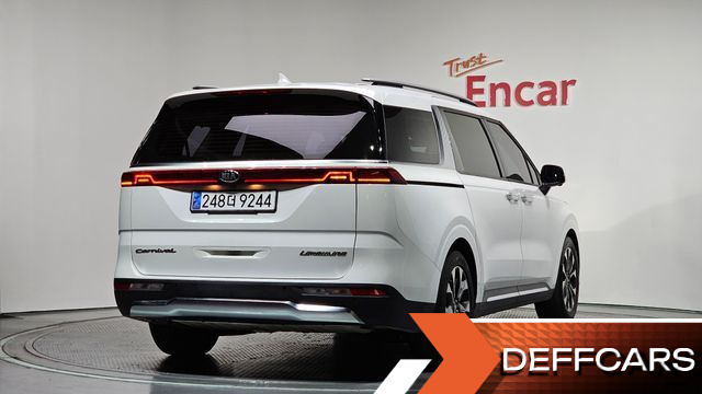 Kia CARNIVAL 7-Seater Signature купить на сайте DeffCars