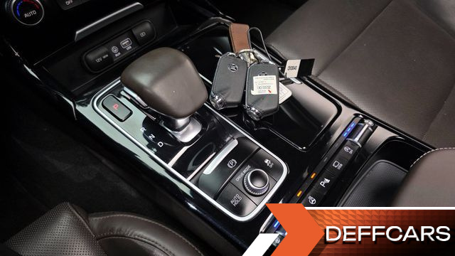 Kia STINGER 2.0 Turbo 2WD Platinum купить на сайте DeffCars