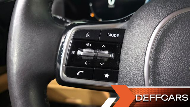 Kia CARNIVAL 9-Seater Signature купить на сайте DeffCars