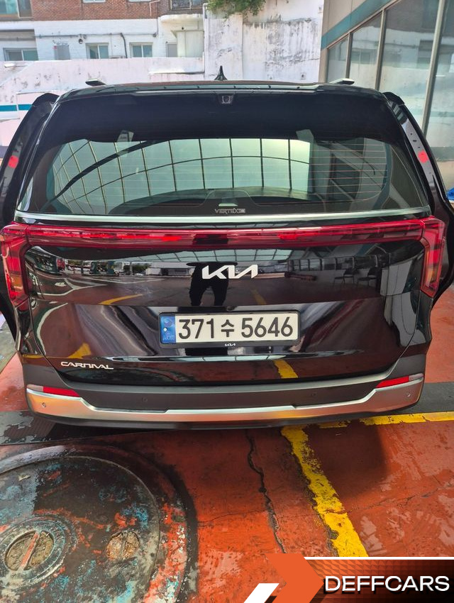 Kia CARNIVAL 9-Seater Noblesse купить на сайте DeffCars