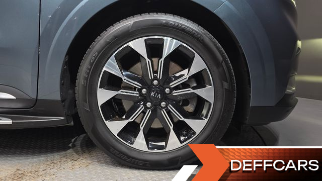 Kia CARNIVAL 9-Seater Signature купить на сайте DeffCars