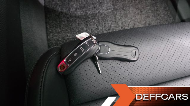 Porsche TAYCAN Base купить на сайте DeffCars
