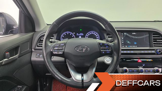 Hyundai AVANTE 1.6 Smart купить на сайте DeffCars