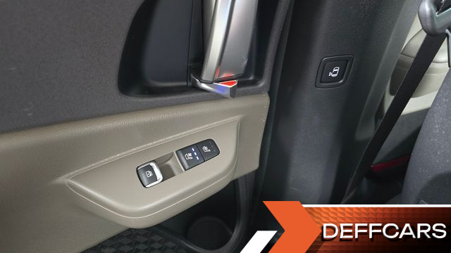 Kia CARNIVAL 9-Seater Noblesse купить на сайте DeffCars