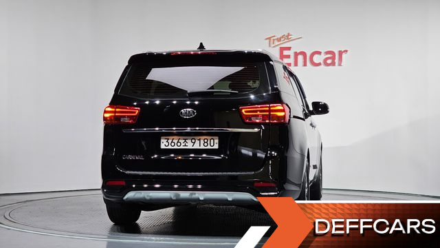 Kia CARNIVAL 9-Seater Luxury купить на сайте DeffCars