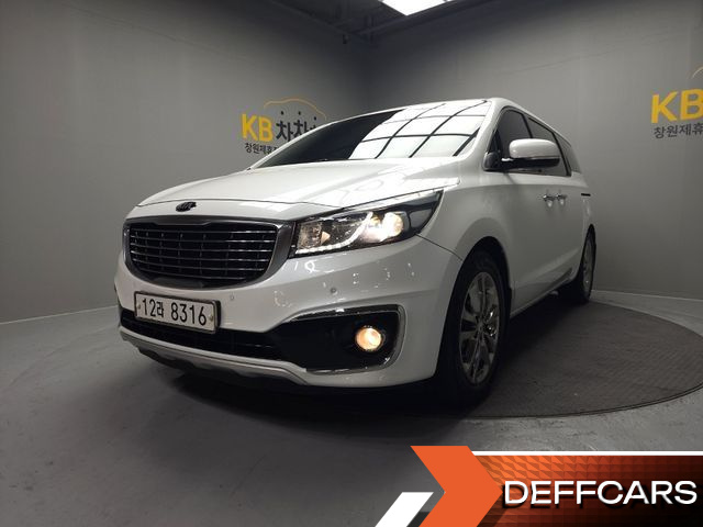 Kia CARNIVAL 7-seater Limousine VIP купить на сайте DeffCars