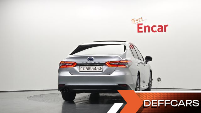 Toyota CAMRY 2.5 XLE Hybrid купить на сайте DeffCars