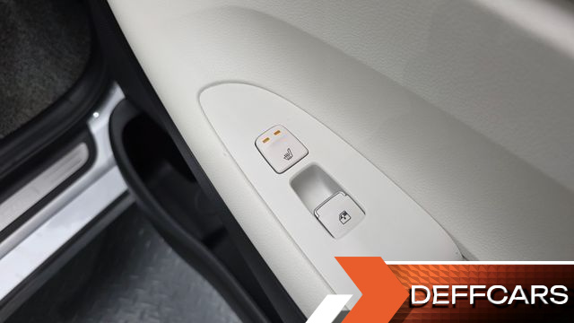 Hyundai GRANDEUR Le Blanc купить на сайте DeffCars