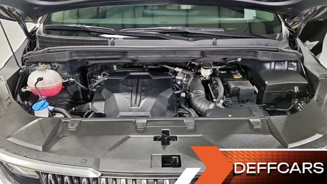 Kia CARNIVAL Gasoline 4-Seater Hi-Limousine Signature купить на сайте DeffCars