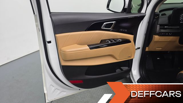 Kia CARNIVAL Gasoline 9-Seater Signature купить на сайте DeffCars