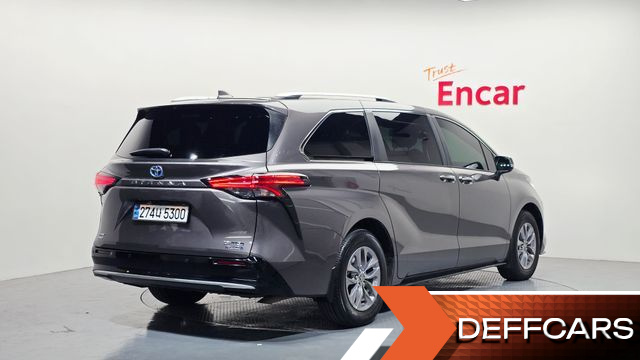 Toyota SIENNA 2.5 Hybrid AWD купить на сайте DeffCars