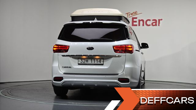 Kia CARNIVAL 9-Seater Noblesse Special купить на сайте DeffCars