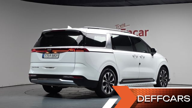 Kia CARNIVAL Diesel 9-Seater Signature купить на сайте DeffCars