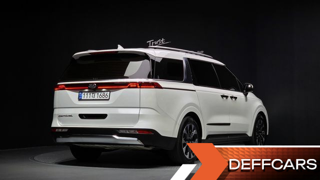 Kia CARNIVAL Gasoline 9-Seater Signature купить на сайте DeffCars