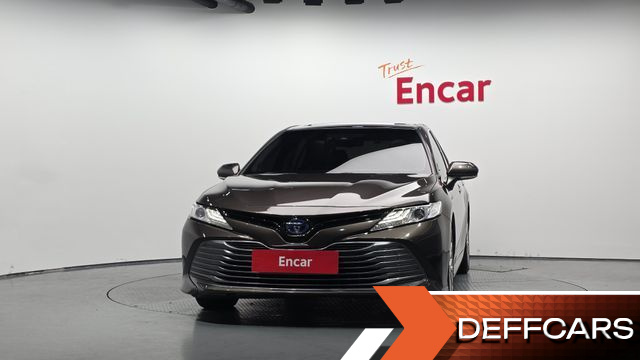 Toyota CAMRY 2.5 XLE Hybrid купить на сайте DeffCars