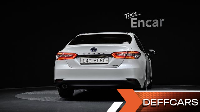 Toyota CAMRY 2.5 XLE Hybrid купить на сайте DeffCars