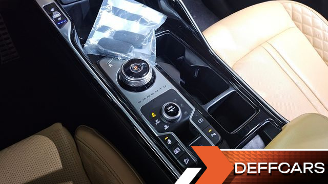 Kia SORENTO HEV 1.6 4WD Gravity купить на сайте DeffCars