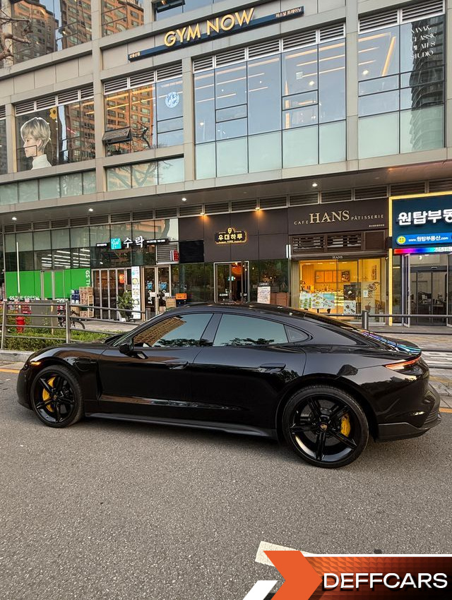 Porsche TAYCAN Turbo S купить на сайте DeffCars