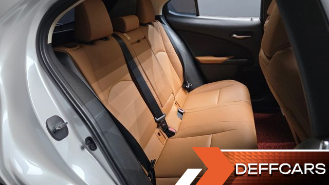 Lexus UX 2.0 2WD купить на сайте DeffCars