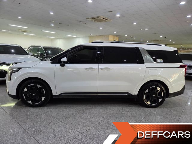 Kia CARNIVAL 7-Seater Outdoor Noblesse купить на сайте DeffCars