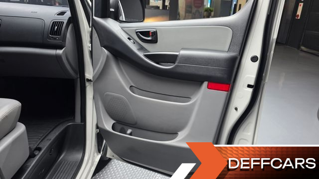 Hyundai STAREX Van 5-Seater Smart купить на сайте DeffCars