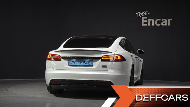 Tesla MODEL S Plaid купить на сайте DeffCars