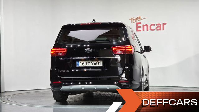 Kia CARNIVAL 9-Seater Prstige купить на сайте DeffCars