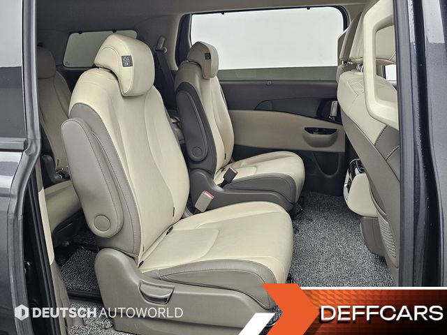Kia CARNIVAL 9-Seater Noblesse купить на сайте DeffCars