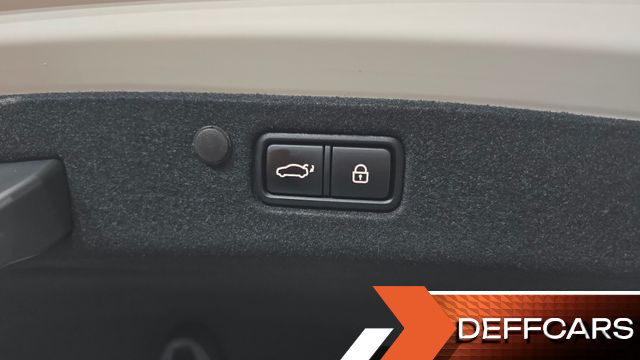 Hyundai GRANDEUR 2.5 Premium Choice купить на сайте DeffCars