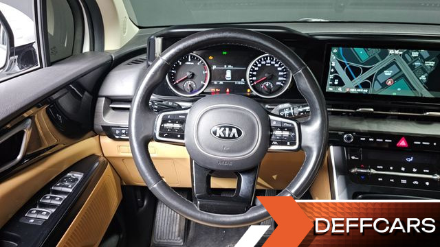 Kia CARNIVAL 9-Seater Prestige купить на сайте DeffCars