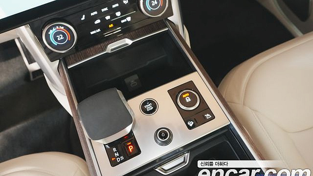 Land Rover RANGE ROVER P530 Autobiography Long Wheel Base купить на сайте DeffCars