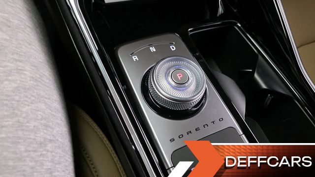 Kia SORENTO Gasoline 2.5T 4WD Gravity купить на сайте DeffCars