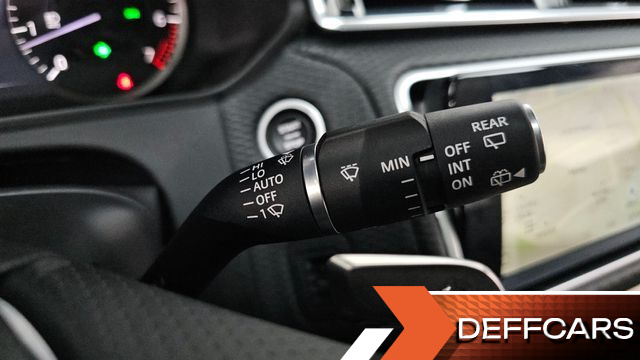 Land Rover RANGE ROVER VELAR 2.0 P250 R-Dynamic SE купить на сайте DeffCars