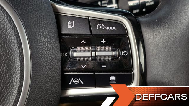 Kia CARNIVAL 9-Seater Prestige купить на сайте DeffCars