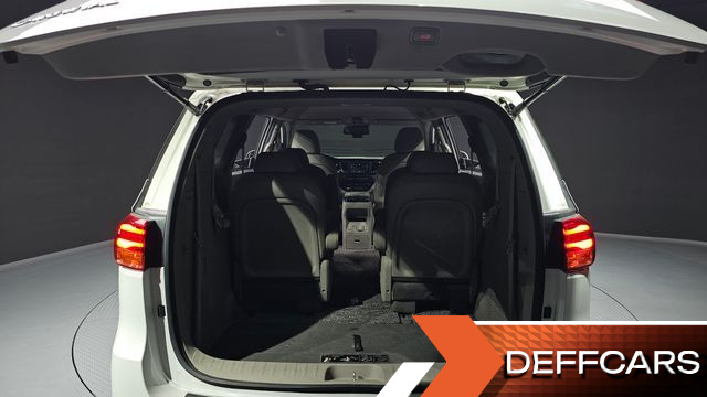 Kia CARNIVAL 9-Seater Noblesse Special купить на сайте DeffCars