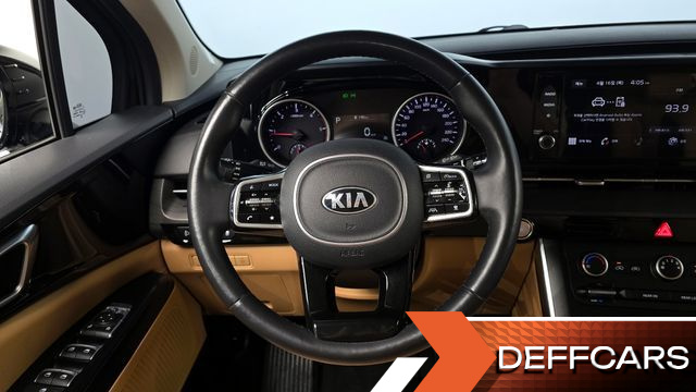 Kia CARNIVAL 9-Seater Prestige купить на сайте DeffCars