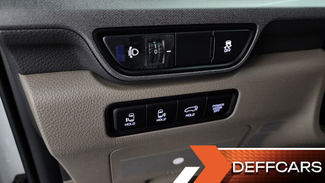Kia CARNIVAL 7-Seater Noblesse купить на сайте DeffCars