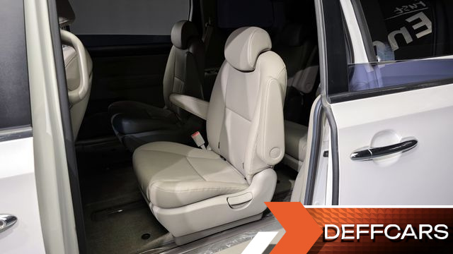 Kia CARNIVAL 9-Seater Luxury купить на сайте DeffCars