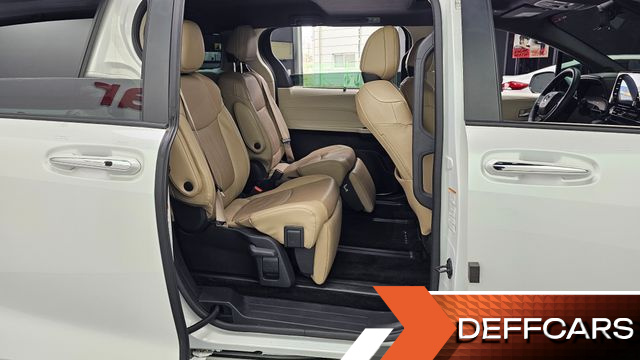 Toyota SIENNA 2.5 Hybrid AWD купить на сайте DeffCars