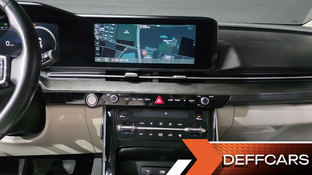 Kia CARNIVAL 9-Seater Signature купить на сайте DeffCars