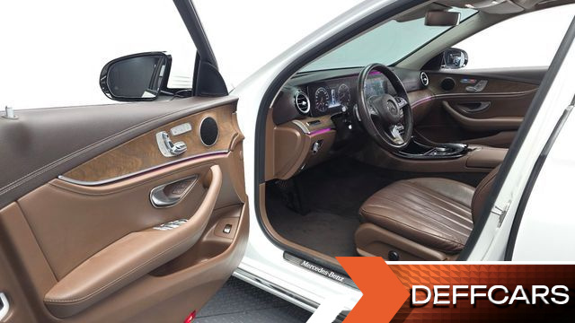 Mercedes E-CLASS E300 4MATIC Exclusive купить на сайте DeffCars