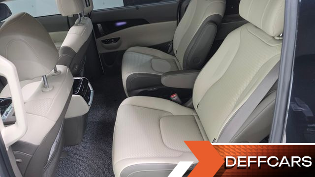 Kia CARNIVAL 7-Seater Signature купить на сайте DeffCars