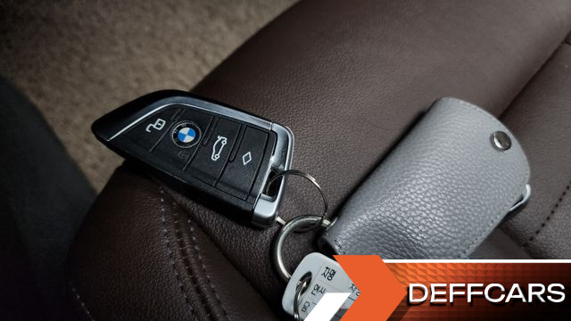BMW 3-SERIES 330e Luxury купить на сайте DeffCars