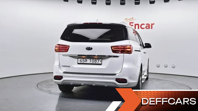 Kia CARNIVAL 9-Seater Noblesse Special купить на сайте DeffCars