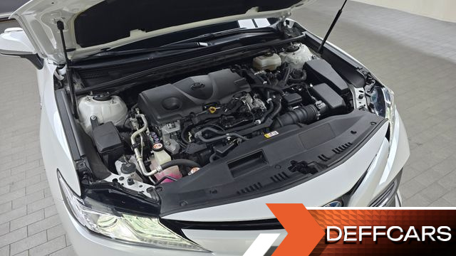Toyota CAMRY 2.5 XLE Hybrid купить на сайте DeffCars