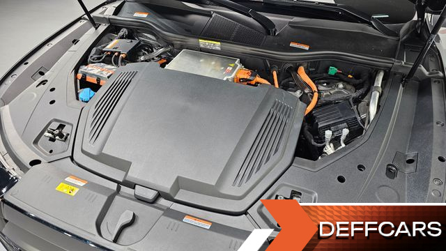 Audi SQ8 E-TRON Quattro Sportback купить на сайте DeffCars