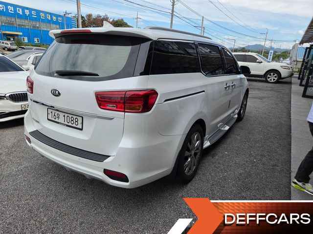 Kia CARNIVAL 9-Seater Prstige купить на сайте DeffCars