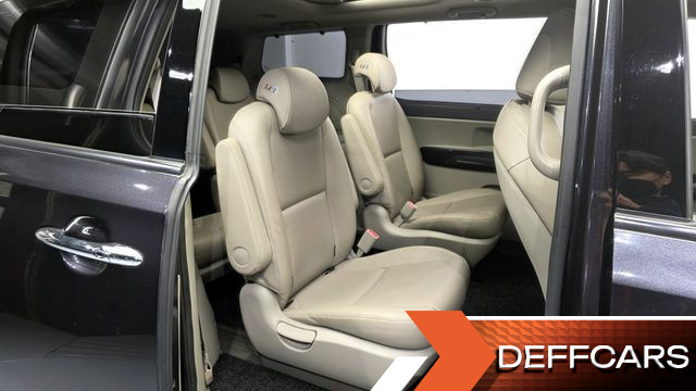 Kia CARNIVAL 9-Seater Prstige купить на сайте DeffCars