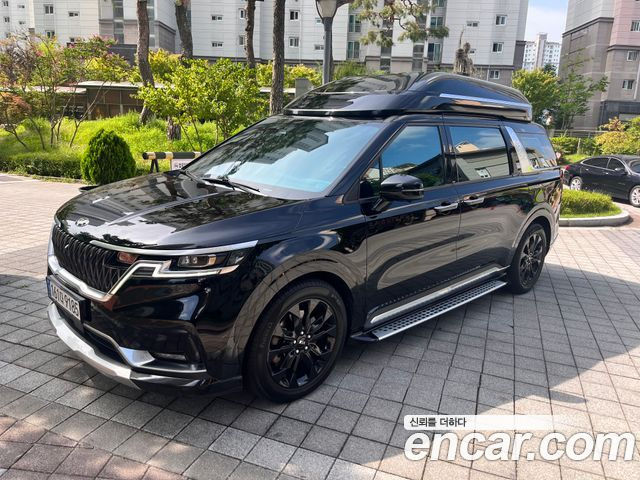 Kia CARNIVAL 9-Seater Hi-Limousine Signature купить на сайте DeffCars