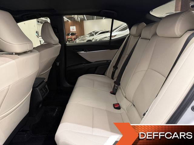 Toyota CAMRY 2.5 XLE Hybrid купить на сайте DeffCars